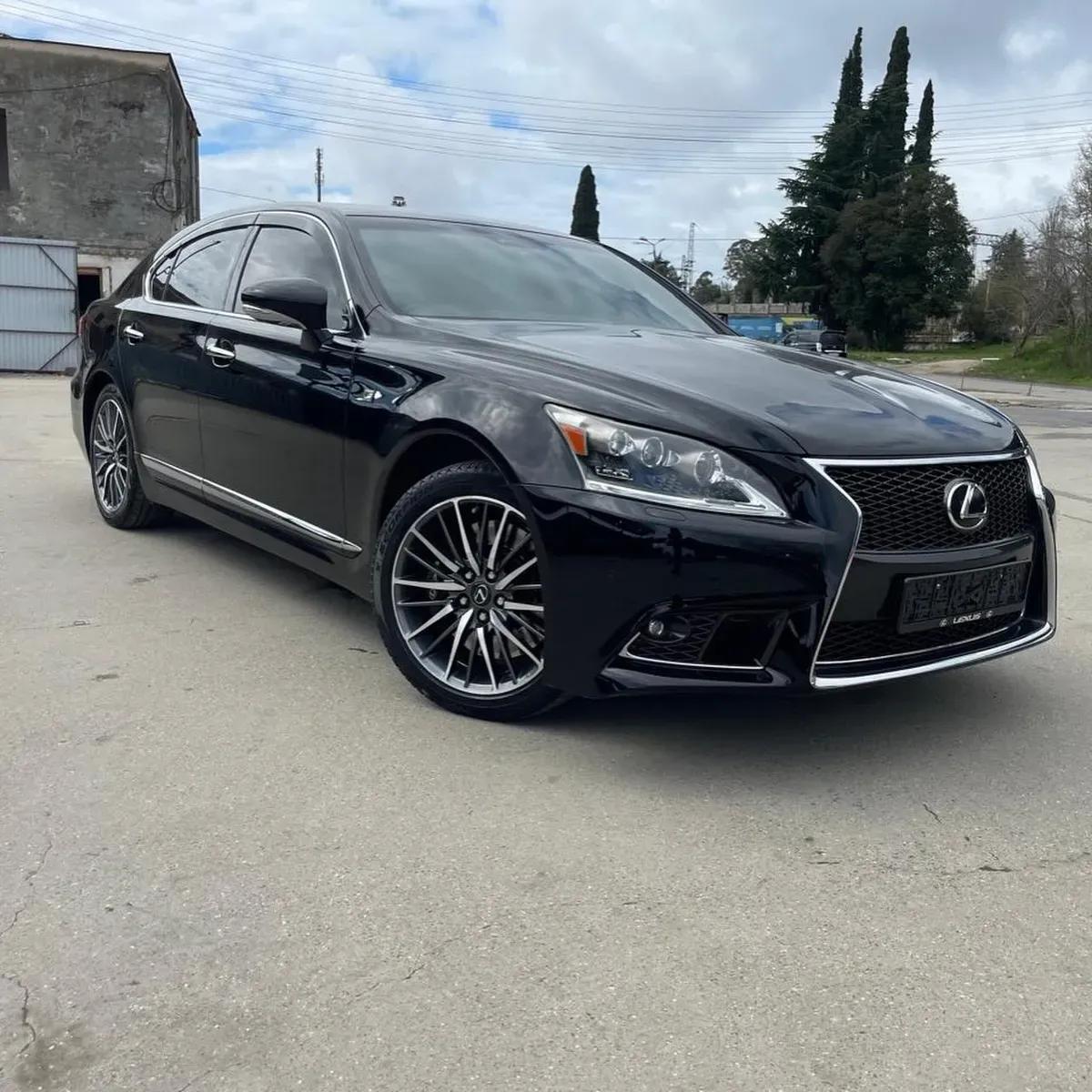 Lexus LS460 F-Sport — 4